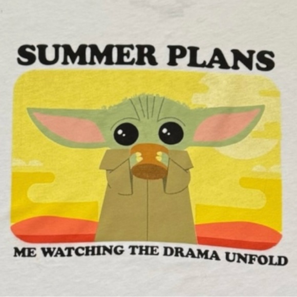 🆕Star Wars Yoda Graphic Short Sleeve Tee - Picture 2 of 14